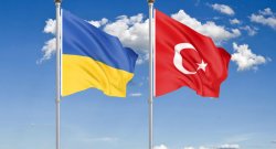 Туреччина працює над продовженням "зернової угоди" - глава МЗС
