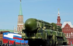 Бжезинский: Путин может захватить Ригу и Таллин за один день