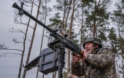Нічна атака на Київ: Росія випустила 30 дронів, чи є влучання