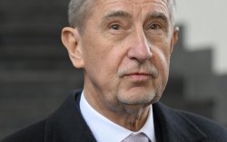 Екс-прем'єра Чехії виправдали в справі про шахрайство