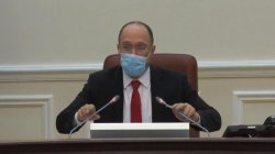 Кабмин на 30 дней продлил карантин и ввел режим чрезвычайной ситуации по всей Украине