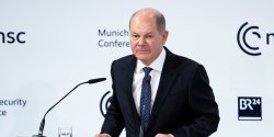 Війну в Україні затягує не західна зброя, а Путін – Шольц