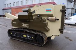 Азербайджан передав українським рятувальникам машину механізованого розмінування Revival P