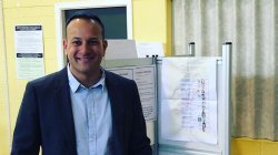 Премьер Ирландии пошел работать врачом из-за эпидемии коронавируса