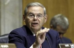 Американский сенатор настаивает на введении новых санкций против Ирана