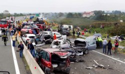 В Греции столкнулись сразу 40 автомобилей. Есть жертвы