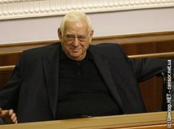 ПЕРВЫМ  ДЕПУТУТОМ ВЕРХОВНОЙ РАДЫ  8-ГО СОЗЫВА СТАЛ ГЕРОЙ УКРАИНЫ ЕФИМ ЗВЯГИЛЬСКИЙ