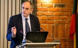 Лукас призывает литовских эмигрантов помочь в информационной войне    
