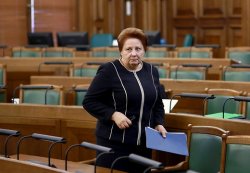 Оборона и неравенство: правительство Латвии отчиталось о работе в 2014 году 
