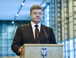 Украина должна быть готова к пессимистичному сценарию в Донбассе, - Порошенко