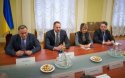 Киев просит у G7 медоборудование из-за пандемии