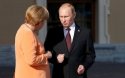 Меркель обсудила с Путиным Украину
