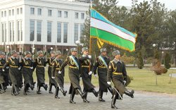 Узбекистан отмечает 23-ю годовщину создания Вооруженных сил