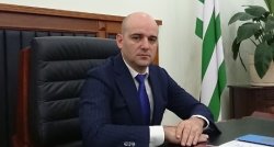 Глава МВД Абхазии отстранен от должности после стрельбы в Сухуме 